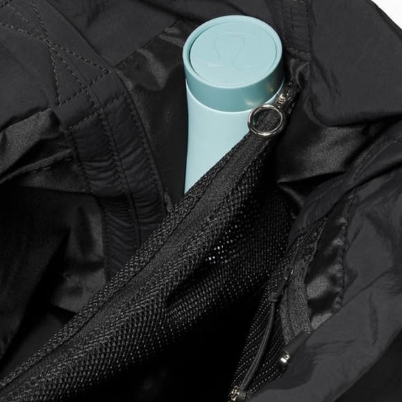 🆕Lululemon On My Level Bag 19L - Picture 2 of 8